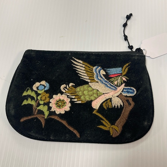 Natori Embroidered Coin Bag - Picture 2 of 4